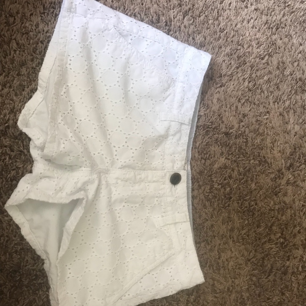 Kohl’s shorts, juniors white